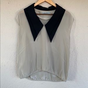 Geren Ford tan silk blouse w black double collar